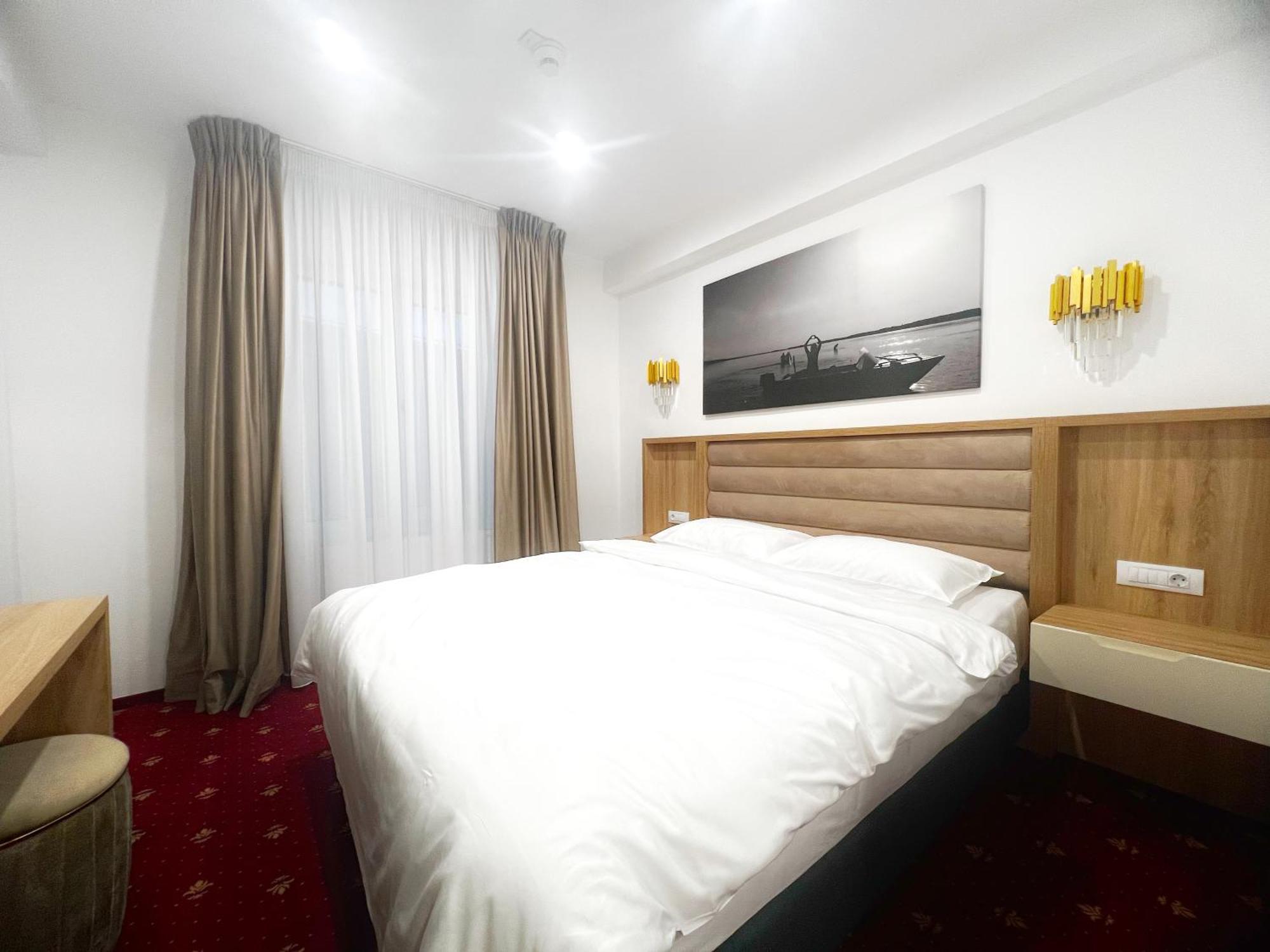 Mimi Hotel Corabia Luaran gambar