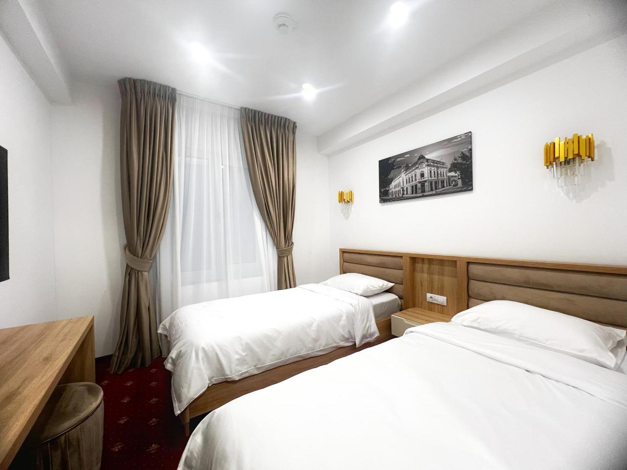 Mimi Hotel Corabia Luaran gambar