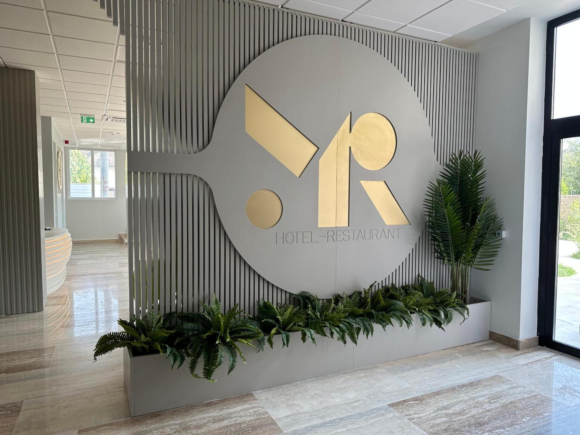 Mimi Hotel Corabia Luaran gambar